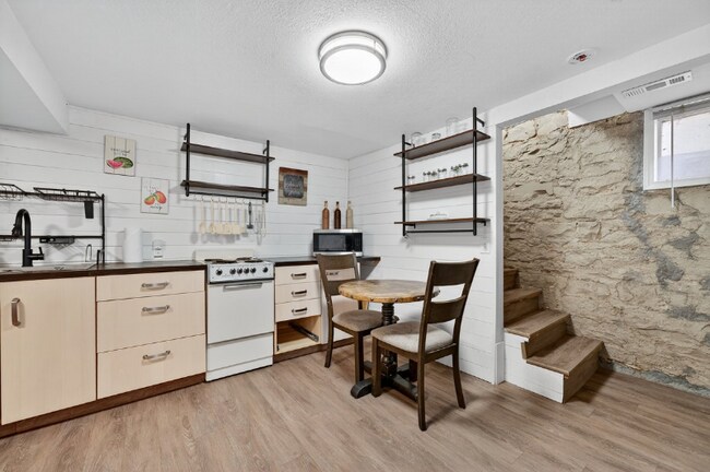 Foto del edificio - 1821 6th Ave