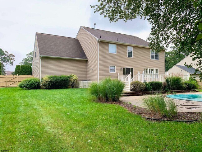 Building Photo - 305 Joann Dr