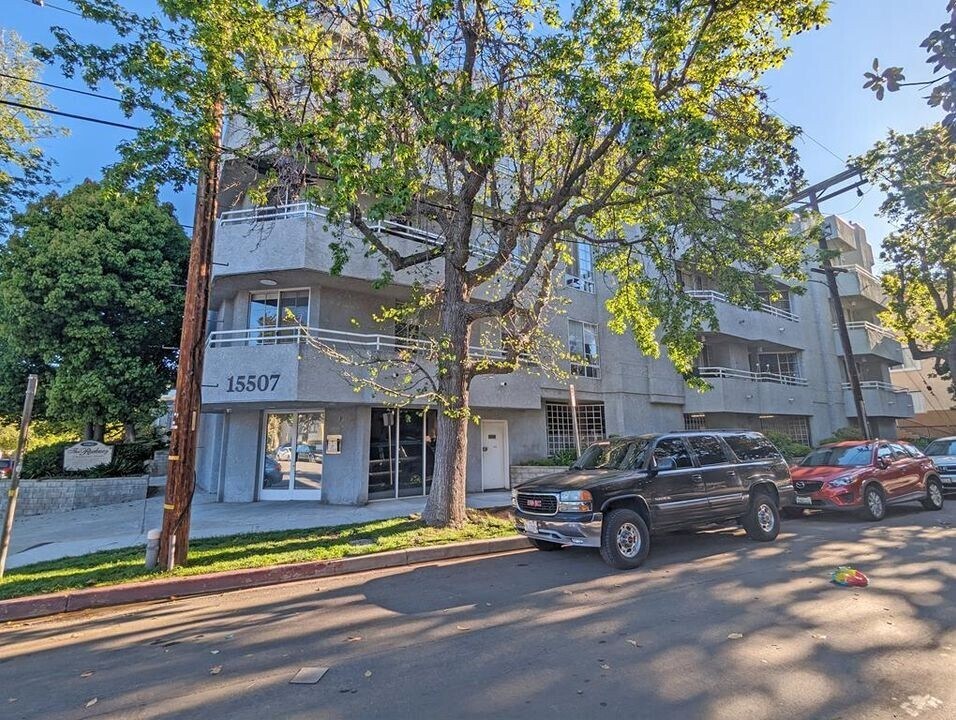 Foto del edificio - 15507 Moorpark St