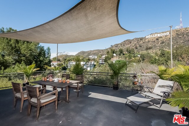Foto del edificio - 6193 Rockcliff Dr