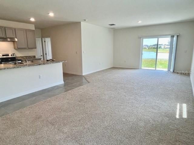 Building Photo - 1556 CATBRIAR Way