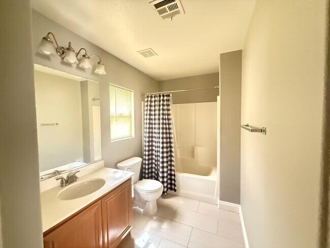 Foto del edificio - 7548 Hope Valley St