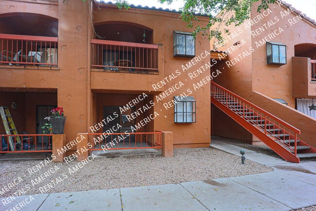 Building Photo - 747 S Ext Rd