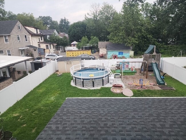 Foto del edificio - 311 E 6th Ave