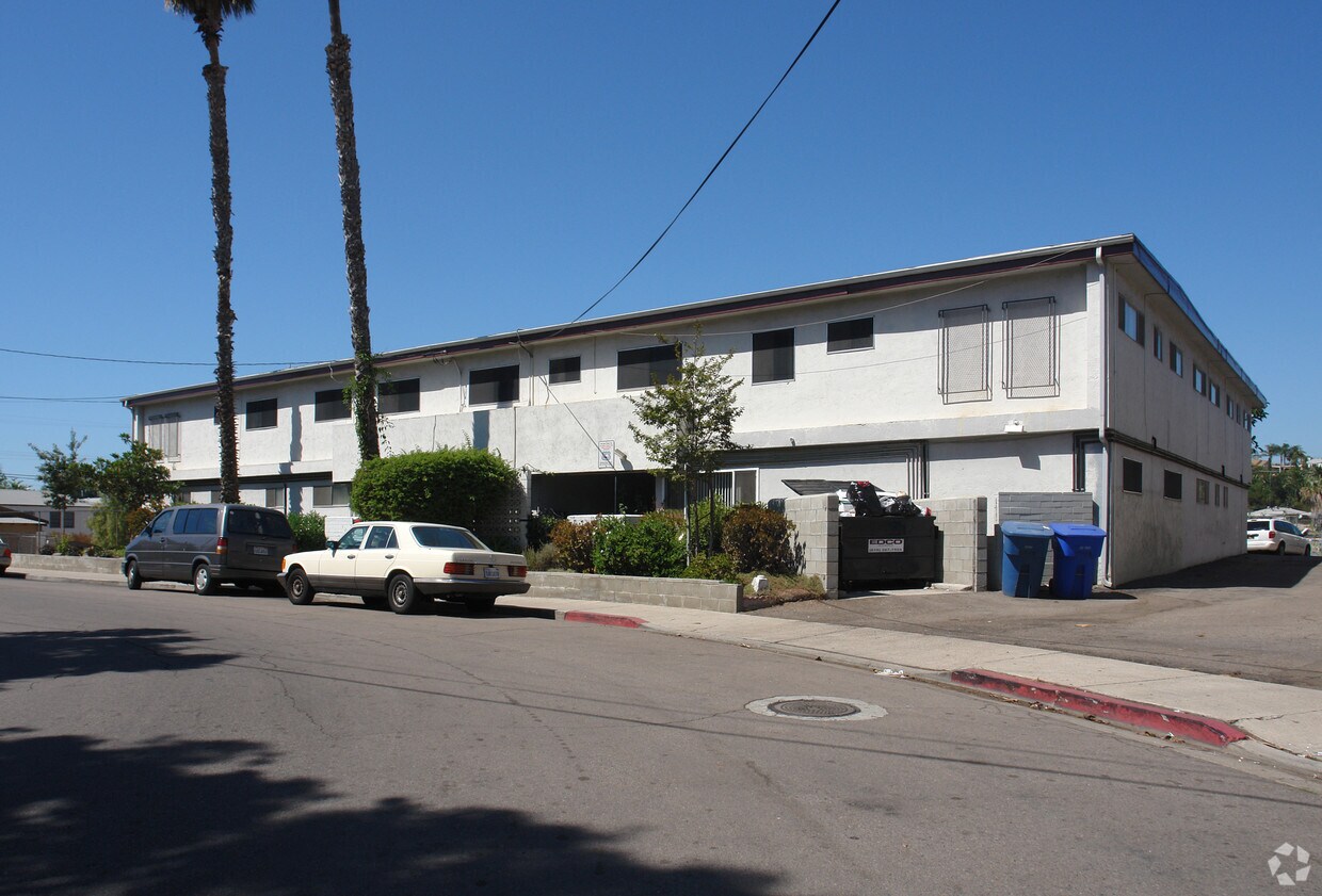 Building Photo - 7630-7632 Sturgess Ave