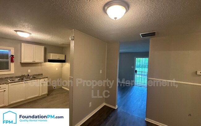 Building Photo - 2601 Dakar Ave