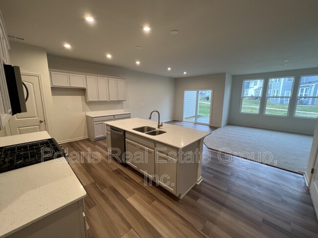 Building Photo - 14250 Tenbury Way