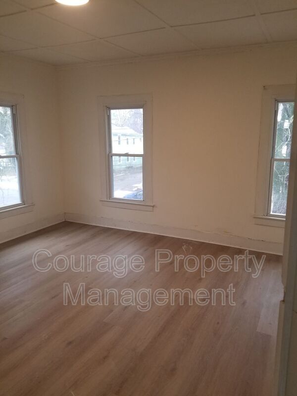 Building Photo - 514 W First St