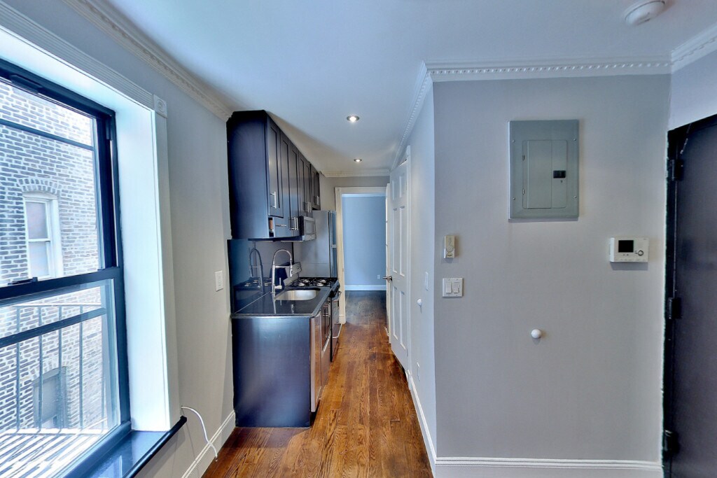 Foto del edificio - 314 E 106th St