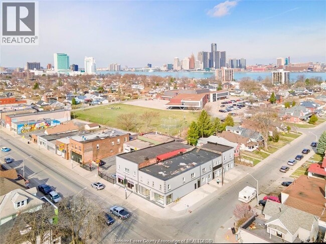 Building Photo - 581 Pierre Ave