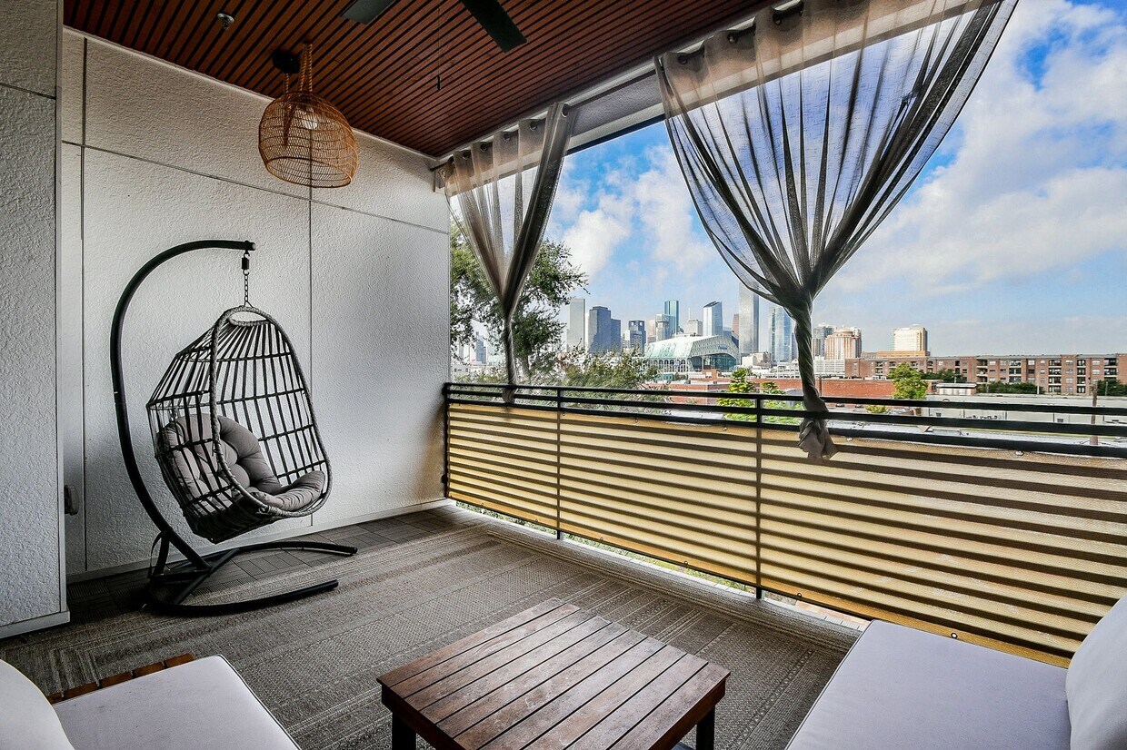 Foto principal - 2412 Canal St