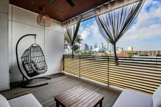 Building Photo - 2412 Canal St