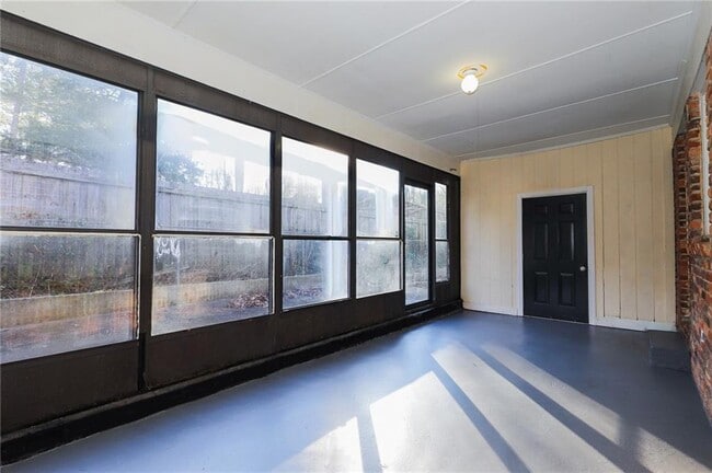 Building Photo - 4572 Campbellton Rd SW