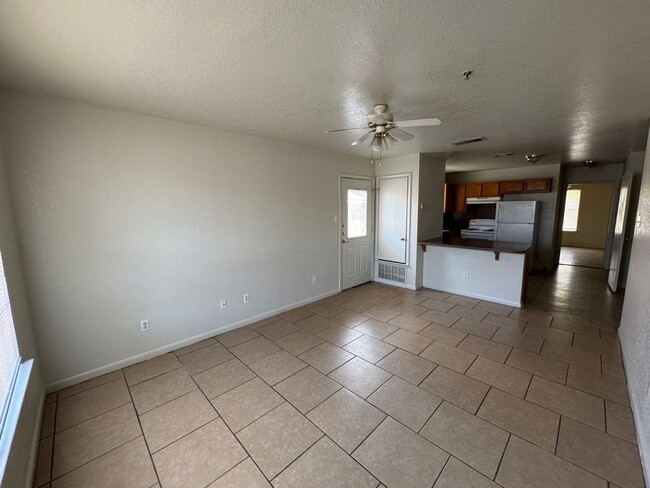 Foto del edificio - 1106 Lansberry Ct