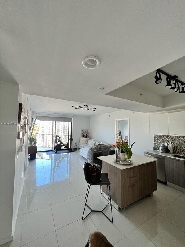 5300 Paseo Blvd Unit 1609, Doral, FL 33166 Condo for Rent in Doral