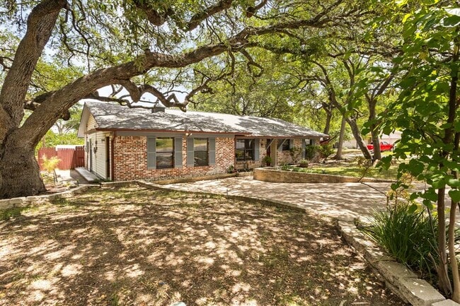 Building Photo - 6203 Greentree Ln