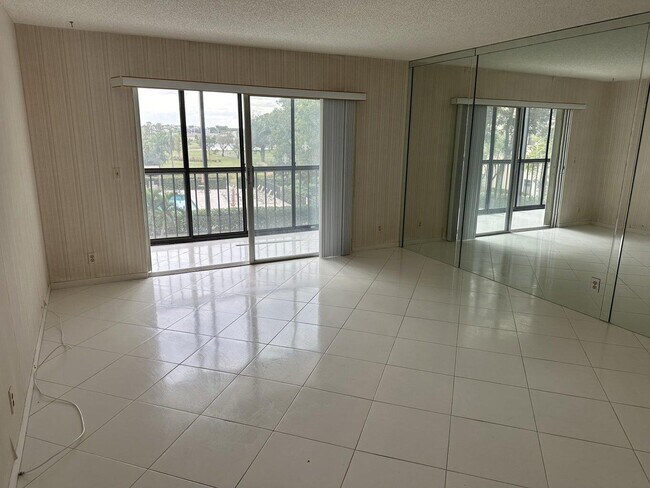 Foto del edificio - 7286 Huntington Ln
