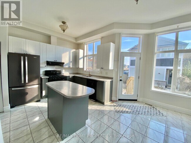 Photo du bâtiment - 119 Settlement Park Ave