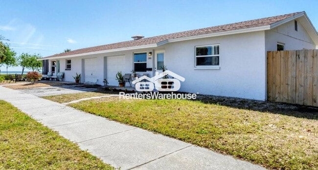 Building Photo - 1505 Beach Dr SE