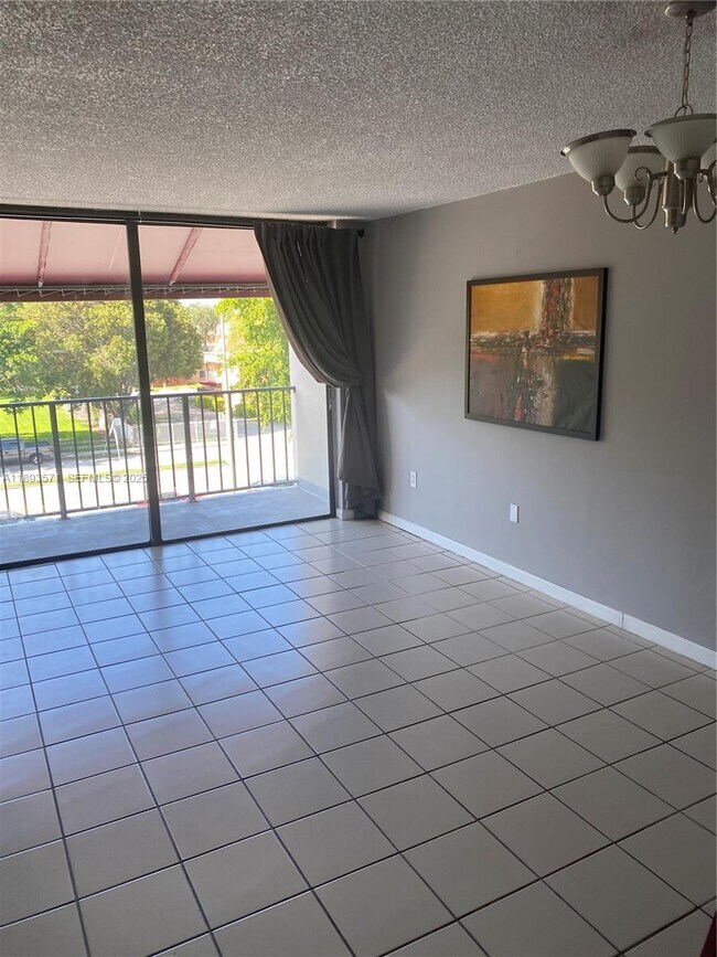 Foto del edificio - 8006 SW 149th Ave