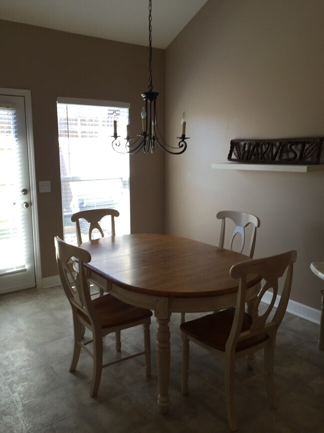 Foto del edificio - Percy Priest Townhouse