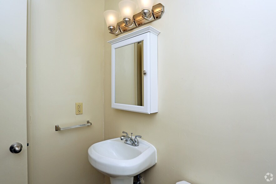 Bathroom Lighting Yorkshire yorkshire house apartments rentals - york, pa | apartments Bathroom Lighting Yorkshire yorkshire house apartments rentals - york, pa | apartments