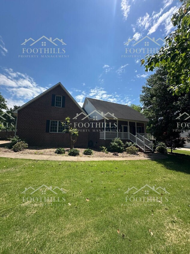 Foto principal - Stylish and Spacious 4-Bed Home with Scree...