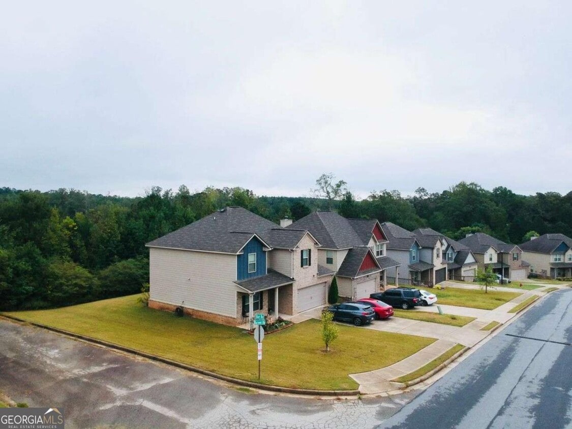 Primary Photo - 1093 Hartwell Rd