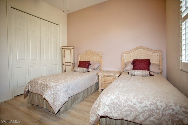 Foto del edificio - 825 Bentwater Cir