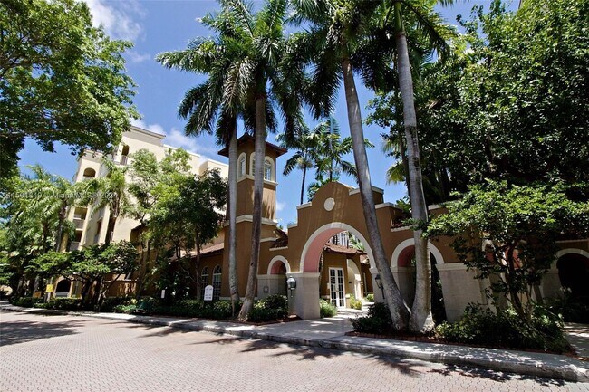 Foto del edificio - 19901 E Country Club Dr