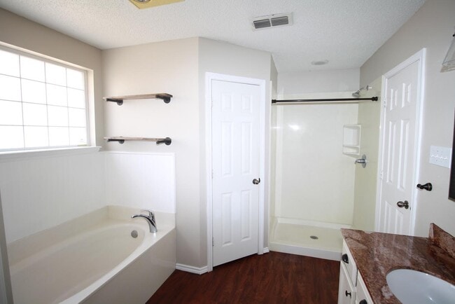 Building Photo - 152 Frankford Ct