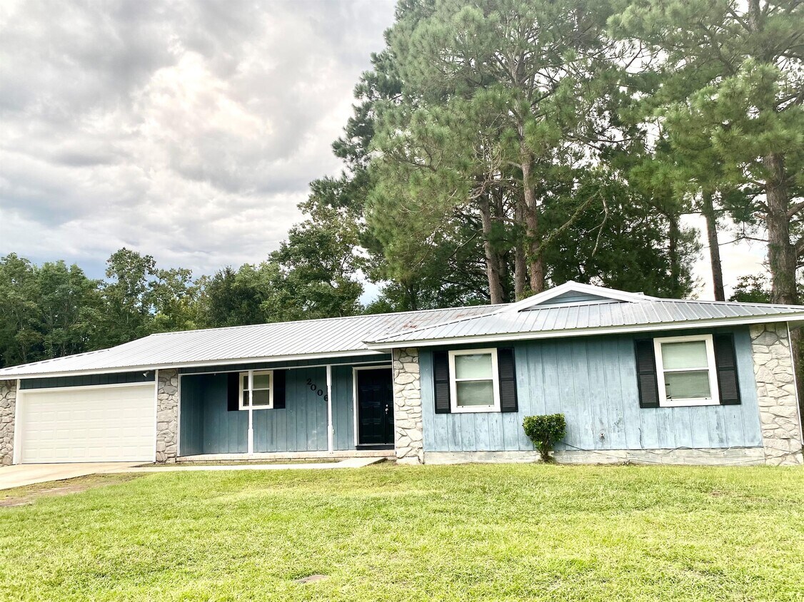 2006 Bancroft Rd, Valdosta, GA 31602 House Rental in Valdosta, GA