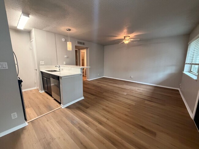 Foto del edificio - 1202 Newning Ave