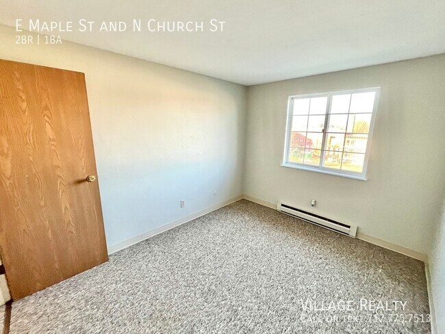 Foto del edificio - 361 E Maple St