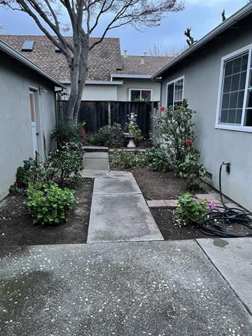Building Photo - 22441 Walnut Cir S