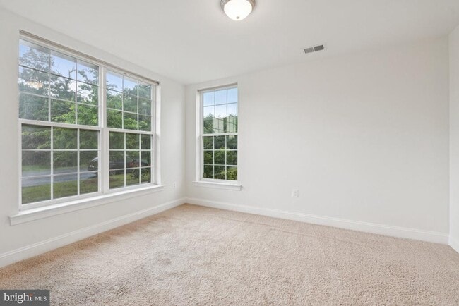 Building Photo - 46073 Hall Rd