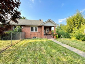 Building Photo - 343 Ohio Ave