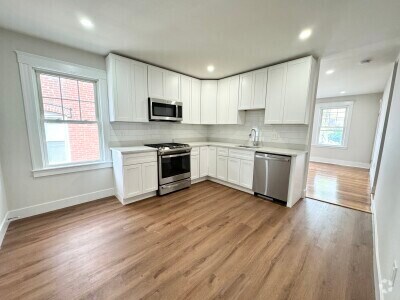 Building Photo - 72 Belden St