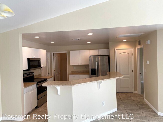 Building Photo - 3 br, 2 bath House - 3311 3rd  St SW