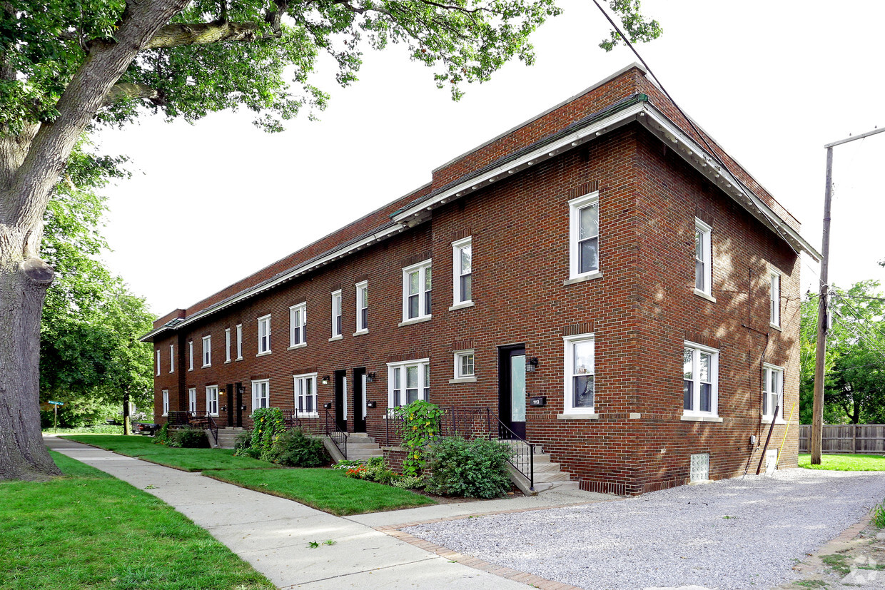 Foto del edificio - 341 W Harrison Ave