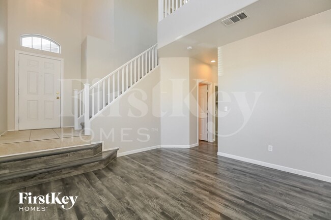 Foto del edificio - 8125 Starling View Ct