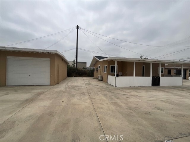 Building Photo - 2308 Sastre Ave