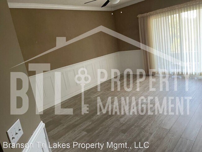 Building Photo - 2 br, 3 bath House - 120 Oxford Court #1