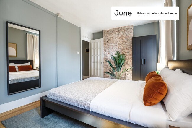 Foto del edificio - Room in Shared 4 bed/1 bath home