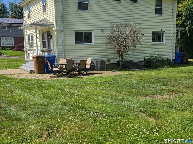 Building Photo - 68 Geissler Dr