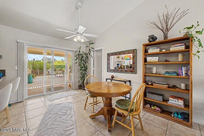 Foto del edificio - 1340 Rock Wren Rd