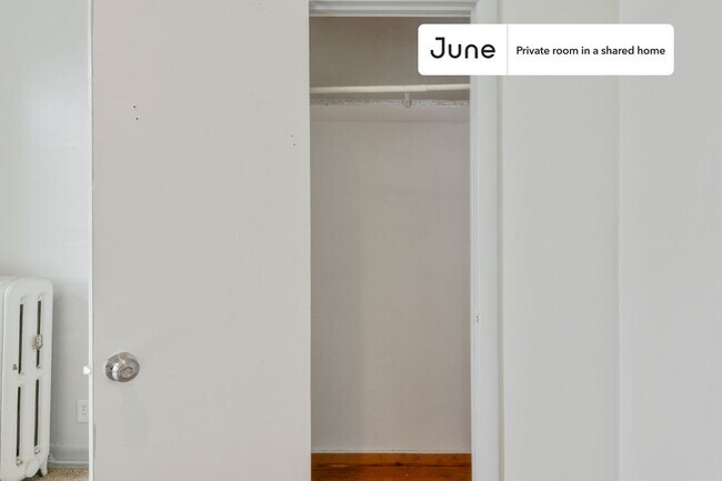 Foto del edificio - Room in Shared 4 bed/1 bath home in Allston