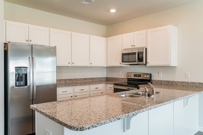 Building Photo - 347 Augustine Dr