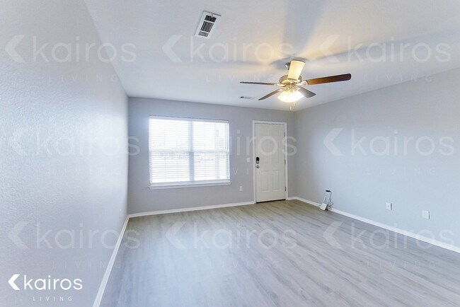 Foto del edificio - 3900 Thomas Street Unit B