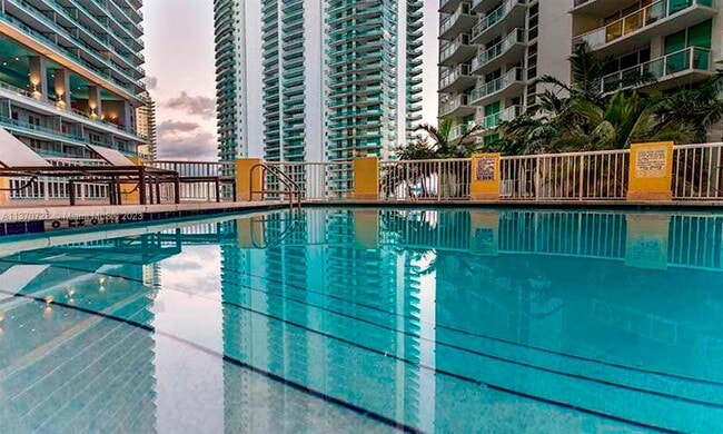 Foto del edificio - 170 SE 14th St